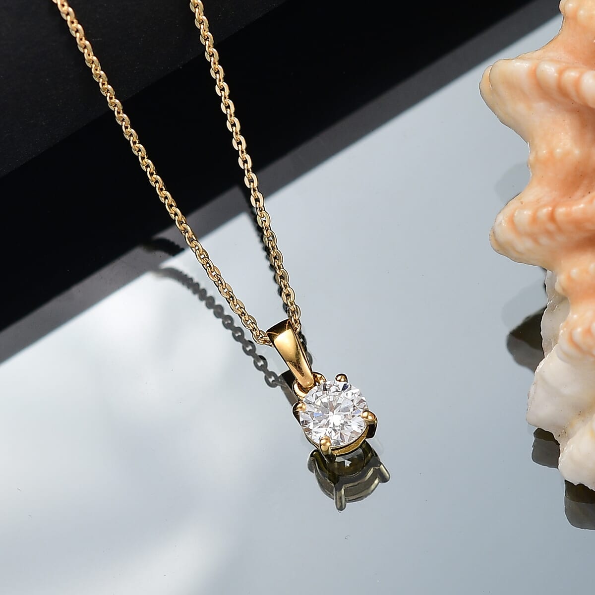 Luxuriant Lab Grown Diamond G-H SI 0.50 ctw Solitaire Pendant Necklace in 18K Vermeil Yellow Gold Over Sterling Silver 20 Inches image number 1