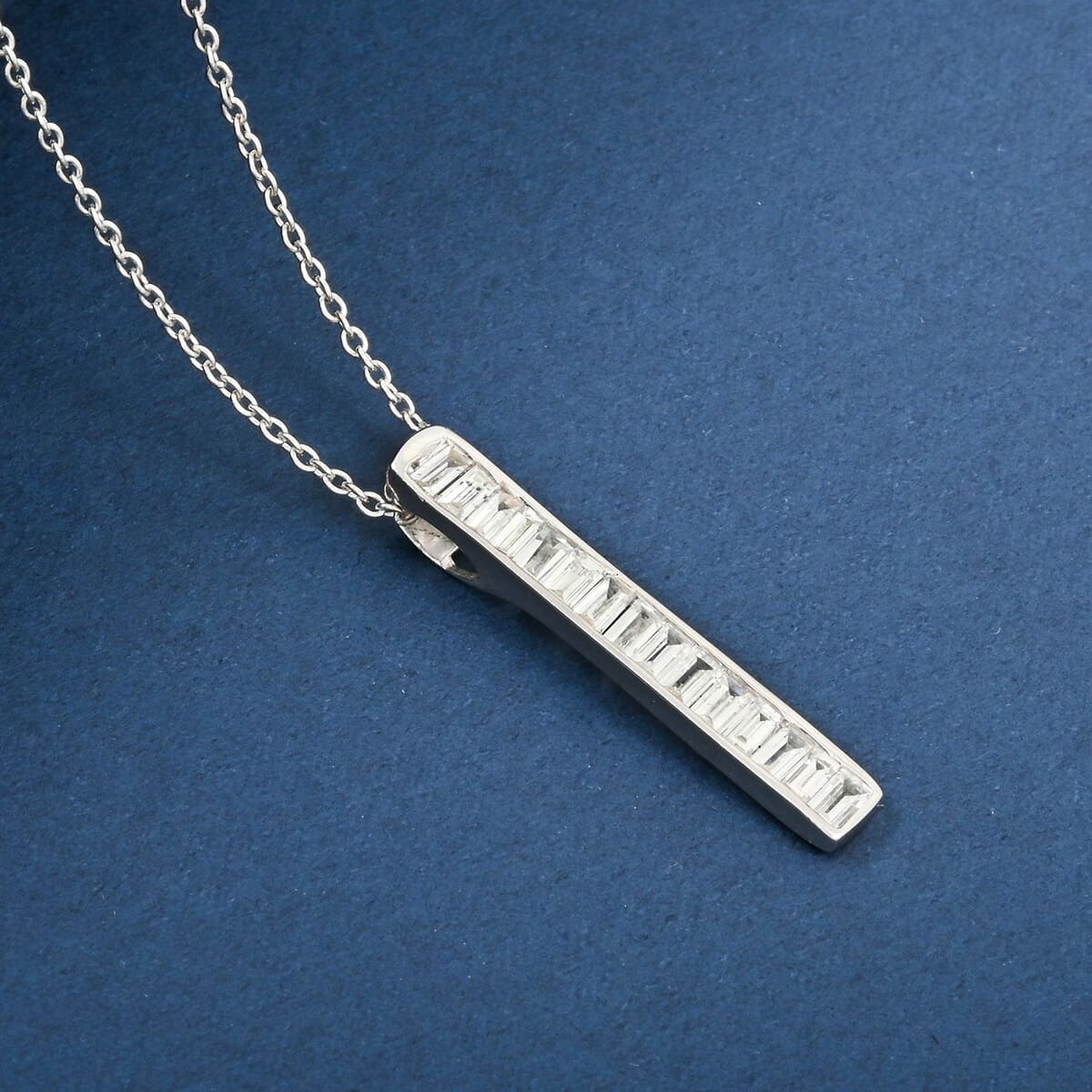 Luxuriant Lab Grown Diamond G SI 0.70 ctw Pendant Necklace in Sterling Silver 18-19 Inches image number 1