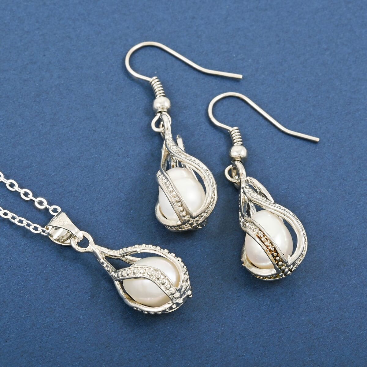2 Piece Set - Freshwater Pearl Earrings and Pendant Necklace 18 Inches in Silvertone image number 1