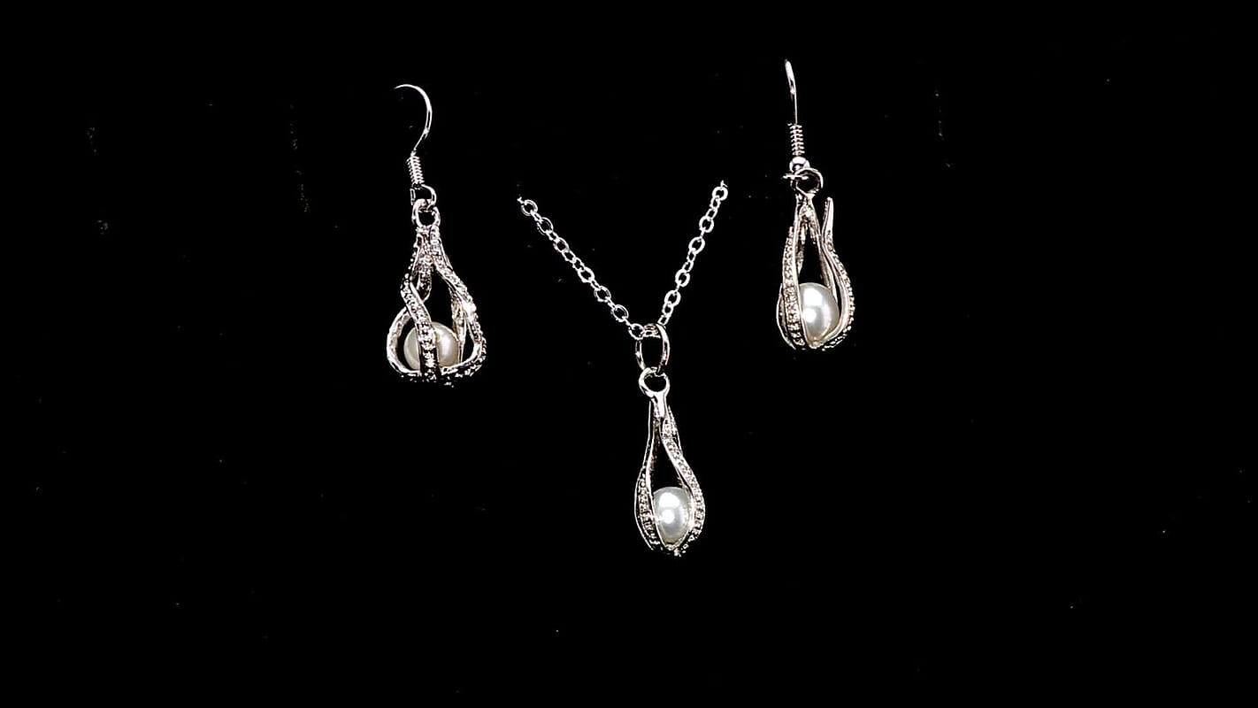 2 Piece Set - Freshwater Pearl Earrings and Pendant Necklace (18 Inches) in Silvertone