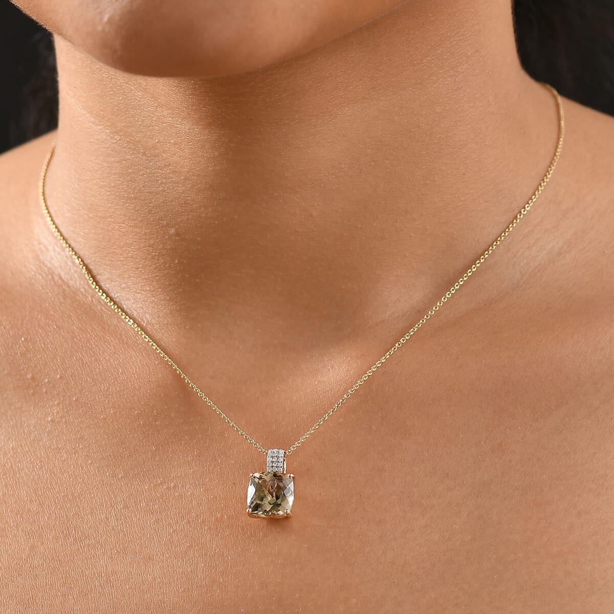 Certified & Appraised Luxoro AAA Turkizite and G-H I2 Diamond 5.85 ctw Pendant Necklace in 14K Yellow Gold 20 Inches (Del. in 10-15 Days) image number 2