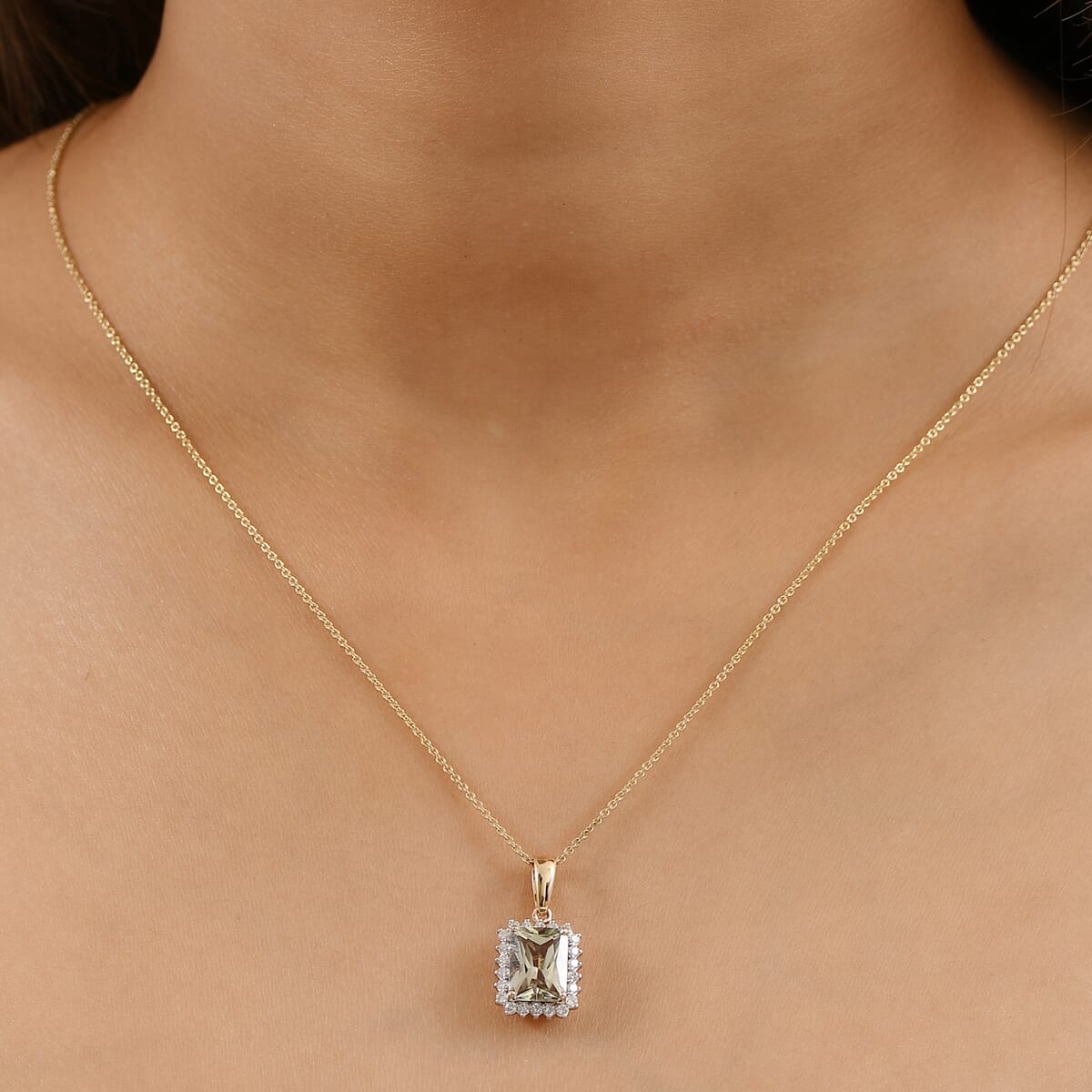 Certified & Appraised Luxoro AAA Turkizite and G-H I2 Diamond 3.15 ctw Pendant Necklace in 14K Yellow Gold 20 Inches (Del. in 10-15 Days) image number 2