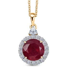 Luxuriant Diamond 10K Yellow Gold  AAA  Niassa Ruby(7.76 ct) , Lab Grown Diamond Necklace, Gold Wt 2.23 g, 7.48 ctw