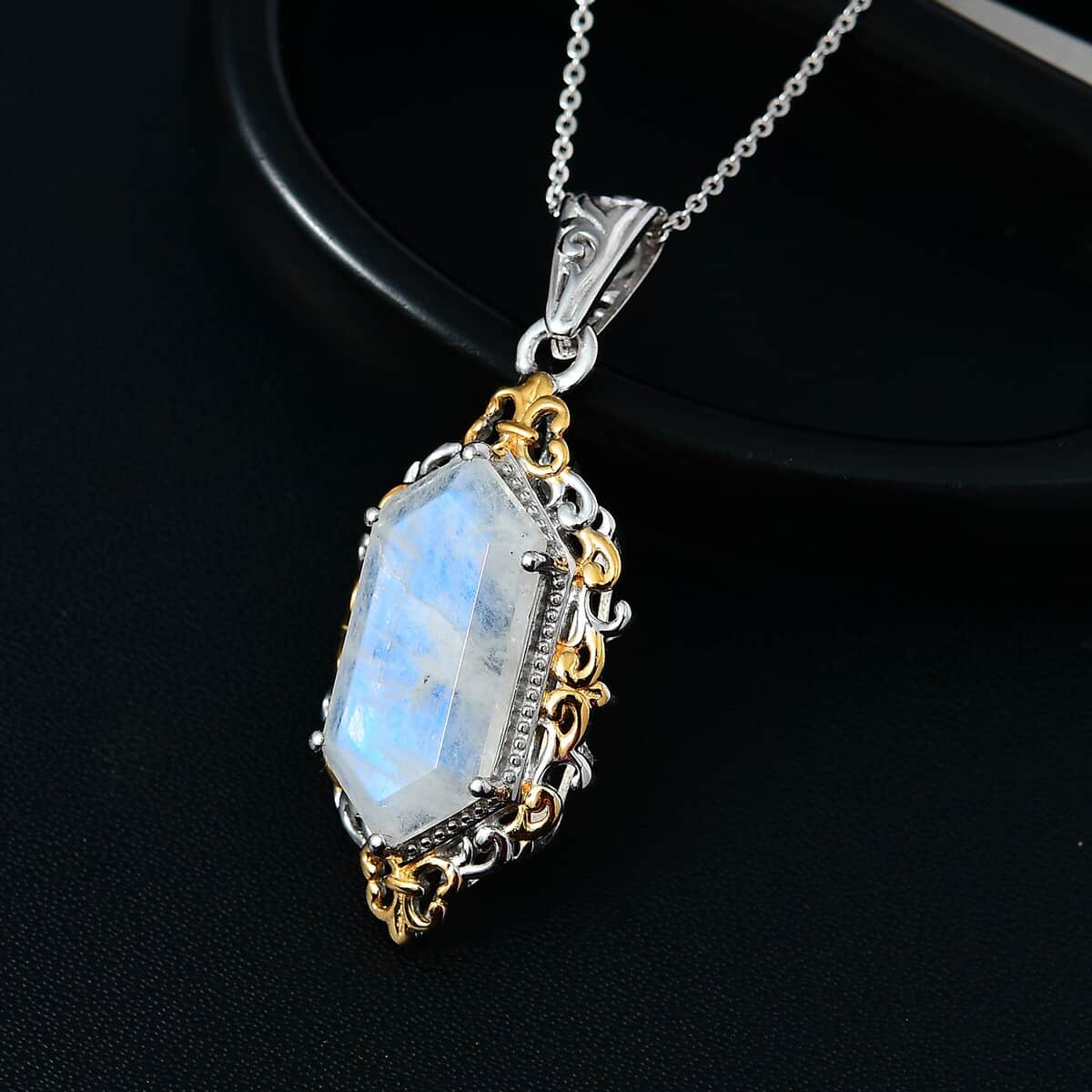 Kuisa Rainbow Moonstone Pendant Necklace 20 Inches in Vermeil Yellow Gold and Platinum Over Sterling Silver 5.25 ctw image number 1