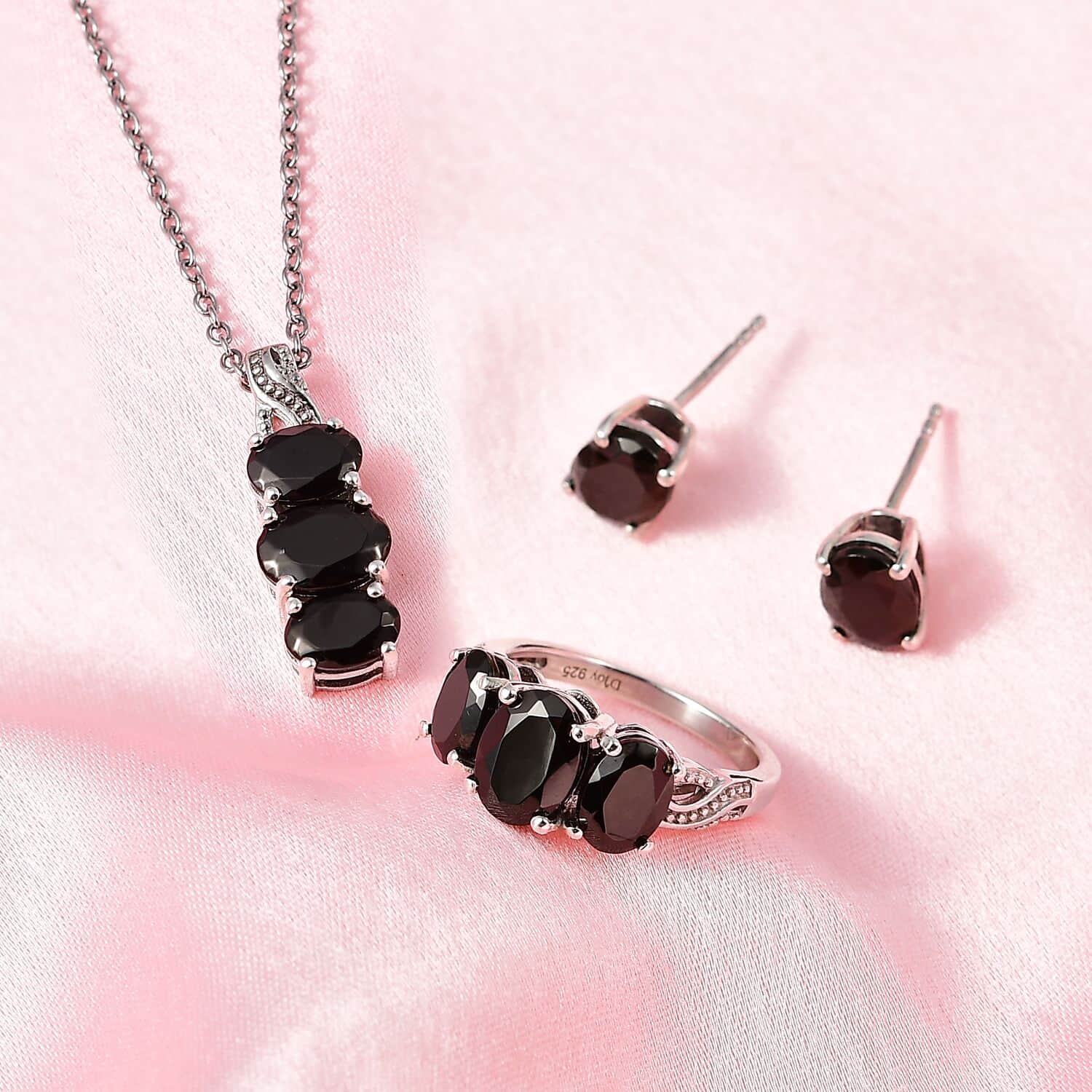 Shungite jewelry deals near me