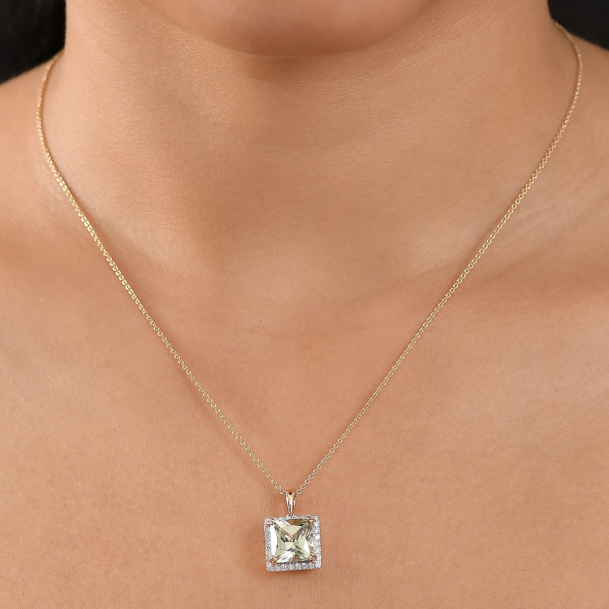 Certified & Appraised Luxoro AAA Turkizite and G-H I2 Diamond 4.88 ctw Pendant Necklace in 14K Yellow Gold 20 Inches image number 2