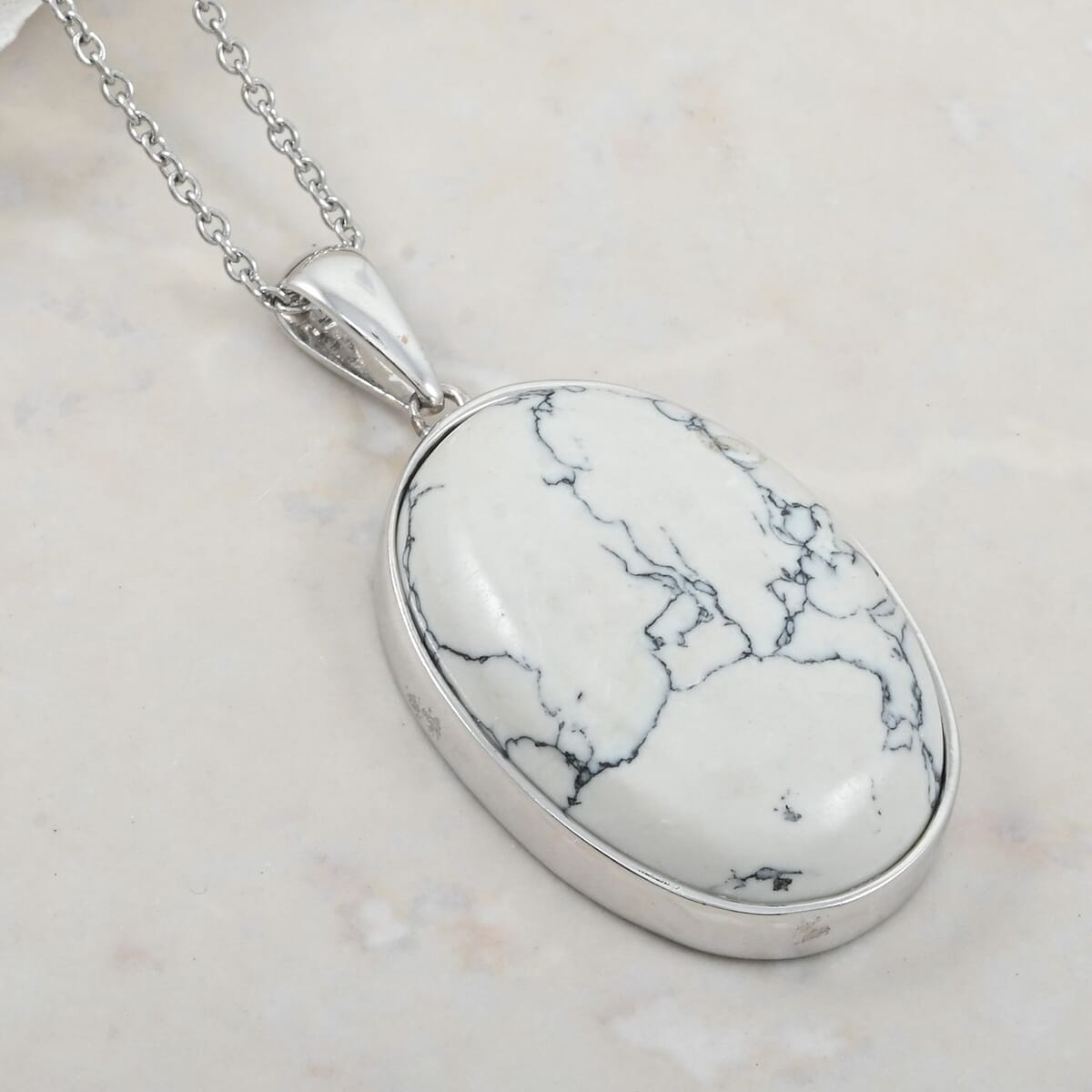 White Howlite 28.50 ctw Pendant Necklace in 14K YG and Platinum Over Copper with Magnet and Stainless Steel 20 Inches image number 1