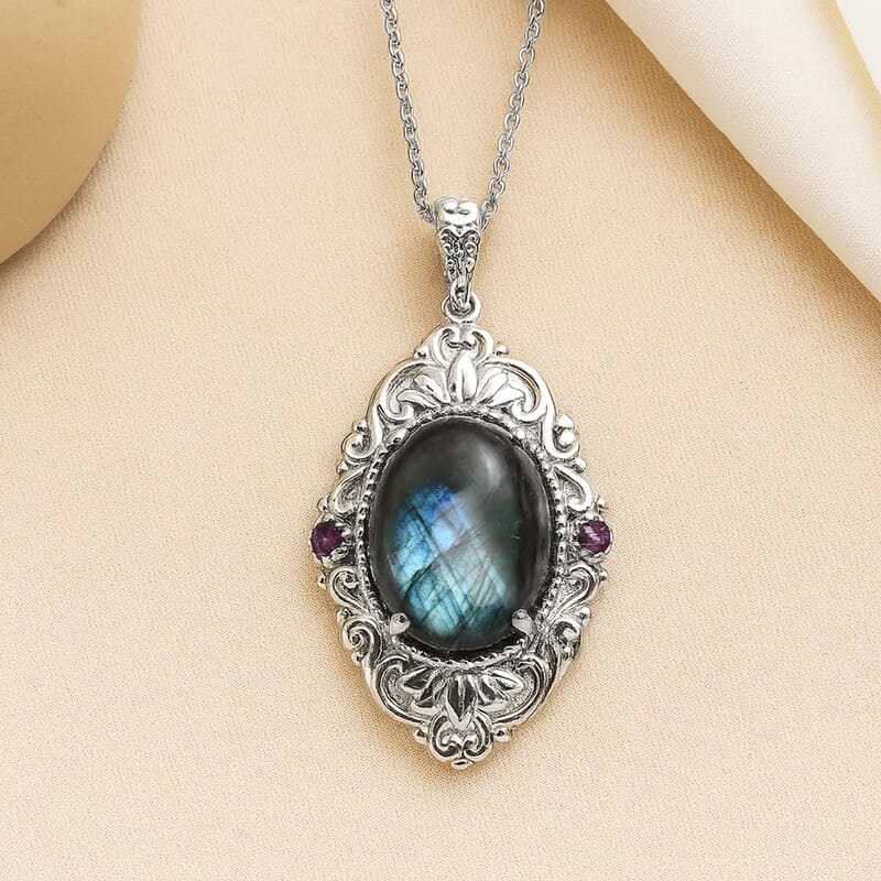 EverTrue Malagasy Labradorite and African Amethyst 15.40 ctw Pendant Necklace 20 Inches in Stainless Steel
