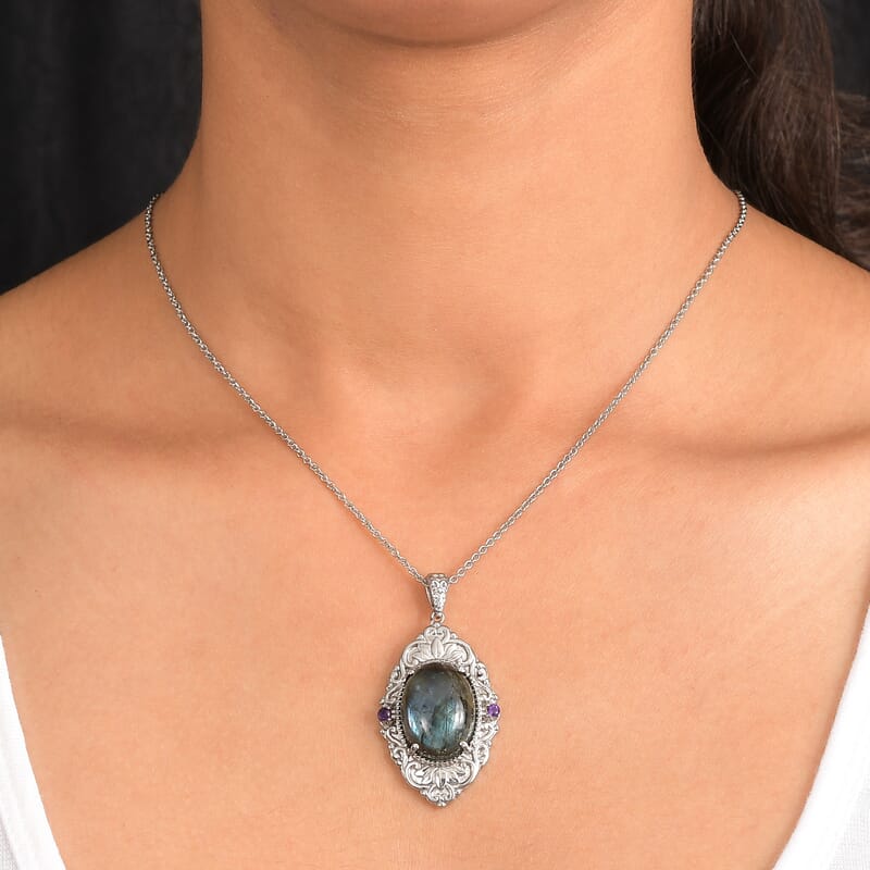 EverTrue Malagasy Labradorite and African Amethyst 15.40 ctw Pendant Necklace 20 Inches in Stainless Steel