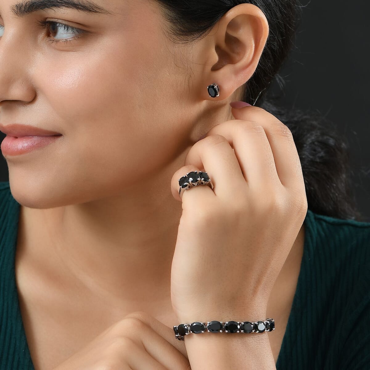 Ever True Thai Black Spinel 47.70 ctw 3 Stone Ring (Size 5), Bracelet (8.5in) and Stud Earrings in Platinum Bond image number 4