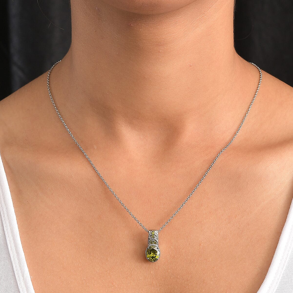 Simulated Green Diamond 4.60 ctw Pendant Necklace in Stainless Steel 20 Inches image number 2