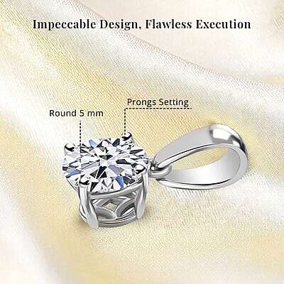 Luxuriant Lab Grown Diamond E-F VS Solitaire 0.50 ctw Pendant Necklace in Rhodium Over Sterling Silver 20 Inches 