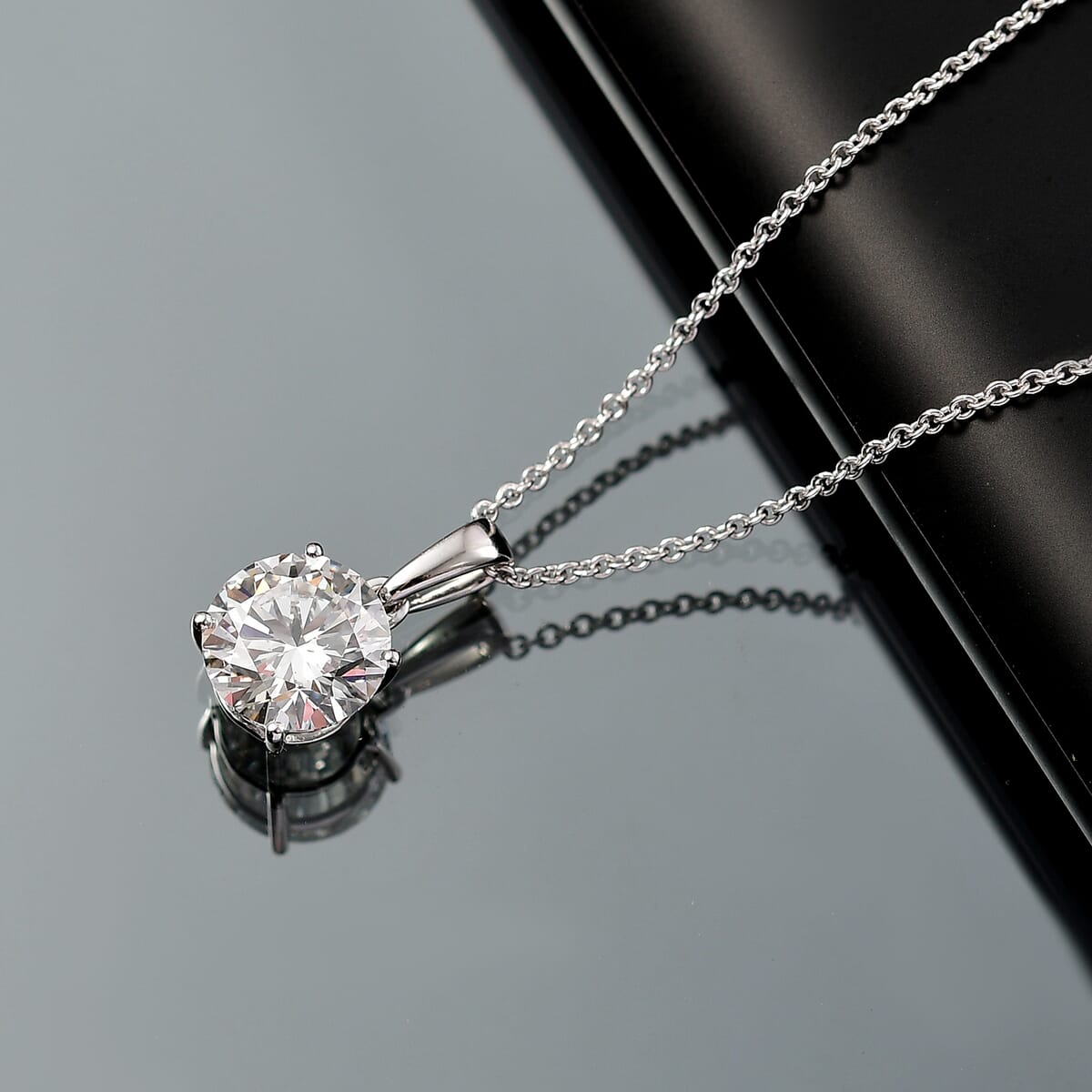 IGI Certified Luxuriant Lab Grown Diamond E-F VS 4.00 ctw Pendant Necklace in 14K White Gold 20 Inches image number 1