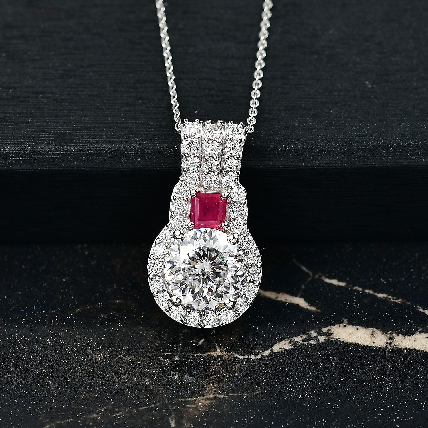 Moissanite & Niassa Ruby - Product card gallery slide 2 (10146233188635)