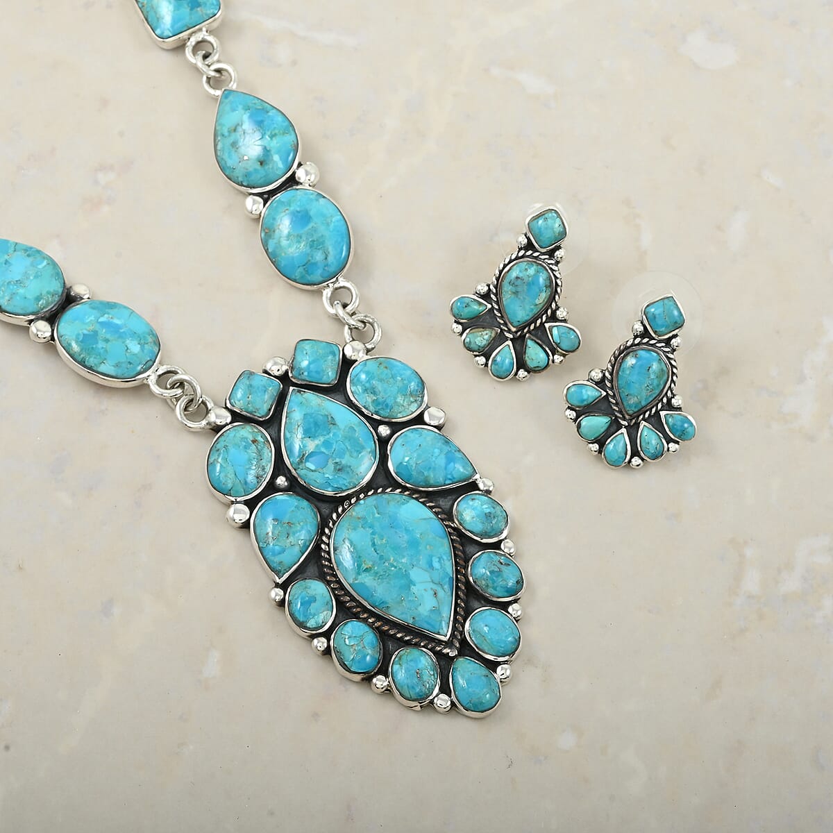 Santa Fe Style Kingman Turquoise 122.00 ctw Necklace 18 Inches and Earrings in Sterling Silver image number 1