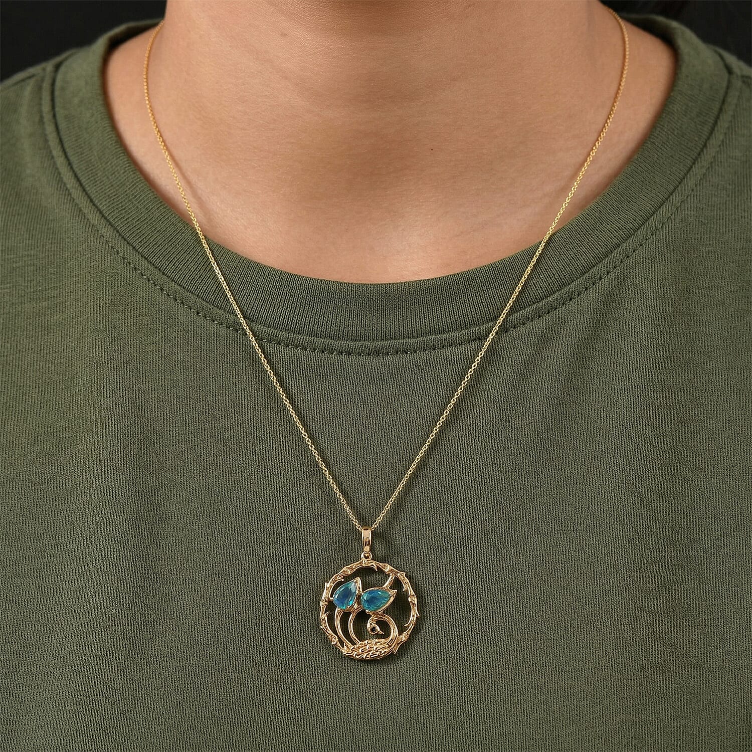 Peacock Quartz (Triplet) 1.50 ctw Pendant Necklace (18 Inches) in 18K YG Plating Sterling Silver