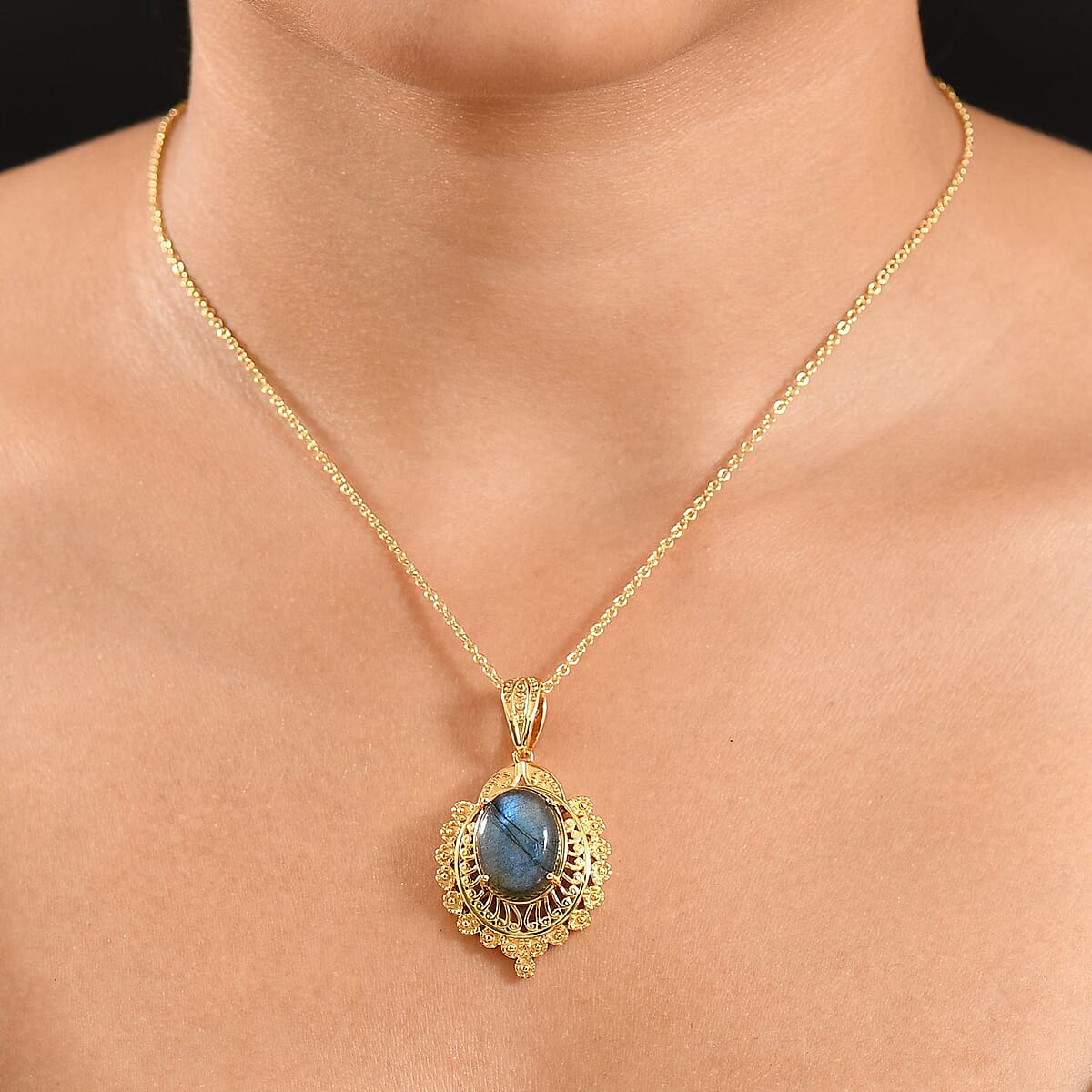 EverTrue Malagasy Labradorite 10.25 ctw Pendant in 18K YG Plated with ION Plated Yellow Gold Stainless Steel Necklace 20 Inches image number 2