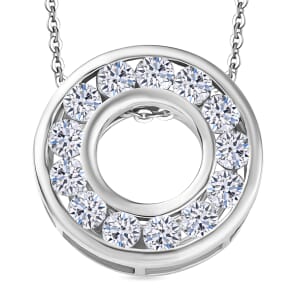 Luxuriant Lab Grown Diamond E-F VS 1.00 ctw Circle Pendant Necklace 20 Inches in 10K Yellow Gold 4.25 Grams