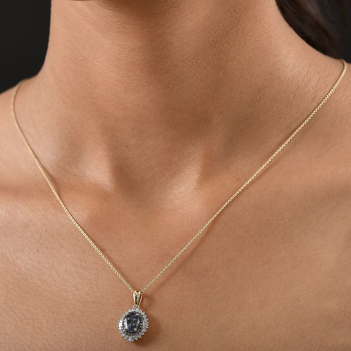 Luxoro AAA Peacock Tanzanite, Natural Champagne and White Diamond I2 2.10 ctw Sunburst Pendant Necklace in 10K Yellow Gold 20 Inches image number 2