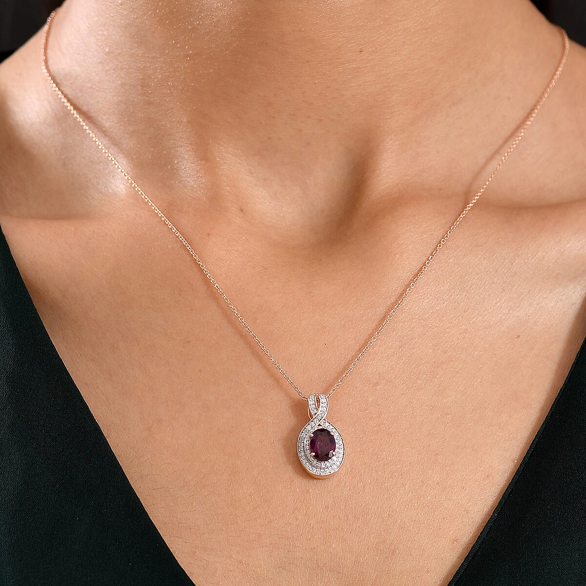 Luxoro AAA Radiant Ember Garnet and G-H I2 Diamond 1.70 ctw Pendant Necklace 20 Inches in 10K Rose Gold  image number 2
