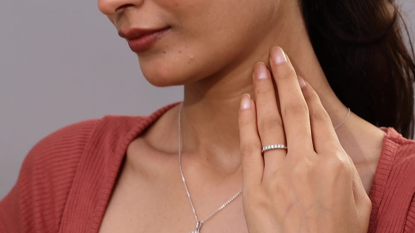 D'Joy Lab Grown Diamond (I1) Hoop Earrings, Ring (Size 5.0) and Circle Pendant Necklace (20 Inches) in Rhodium Over Sterling Silver 1.70 ctw