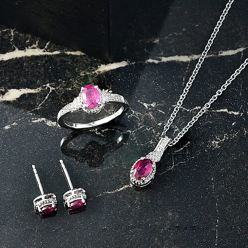 Niassa Ruby / 5 - Product card gallery slide 2 (9432924946687)