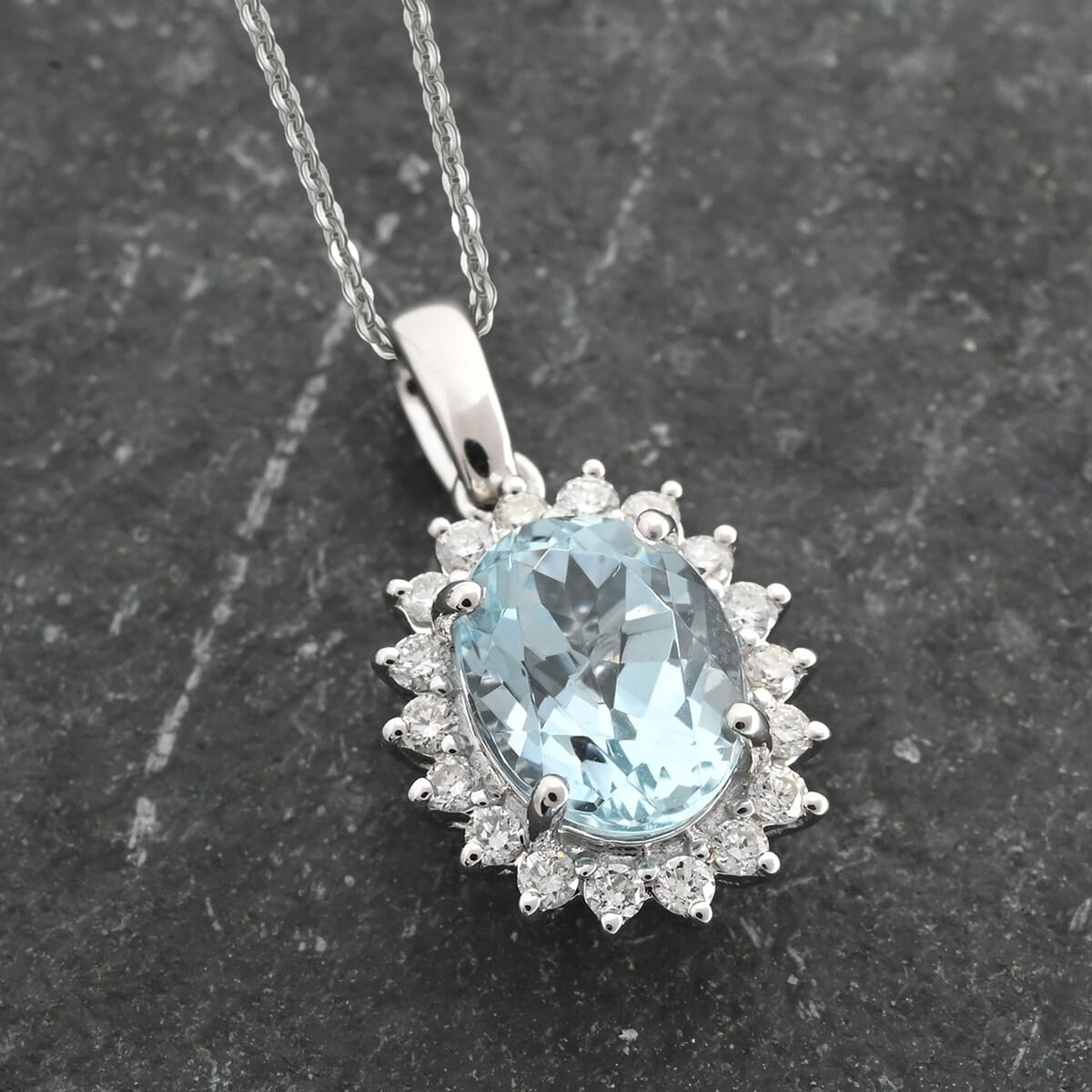 Certified & Appraised Iliana AAA Santa Maria Aquamarine and SI Diamond 1.40 ctw Pendant Necklace in 18K White Gold 18 Inches image number 1