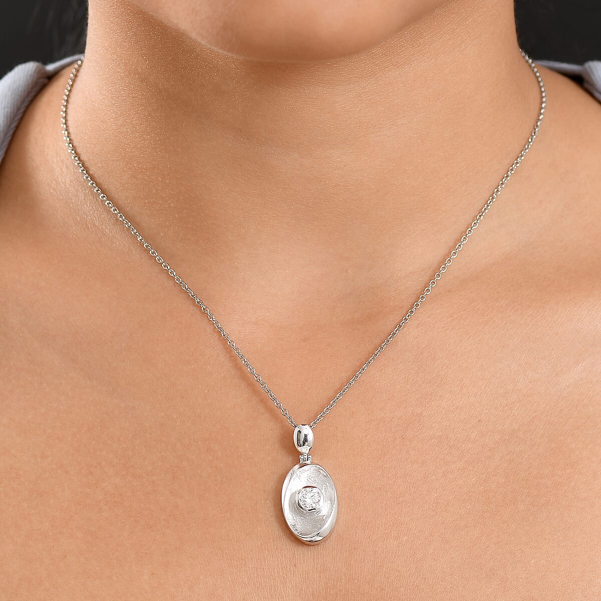 D'Joy Moissanite 0.50 ctw Pendant Necklace in Rhodium Over Sterling Silver 20 Inches  image number 2
