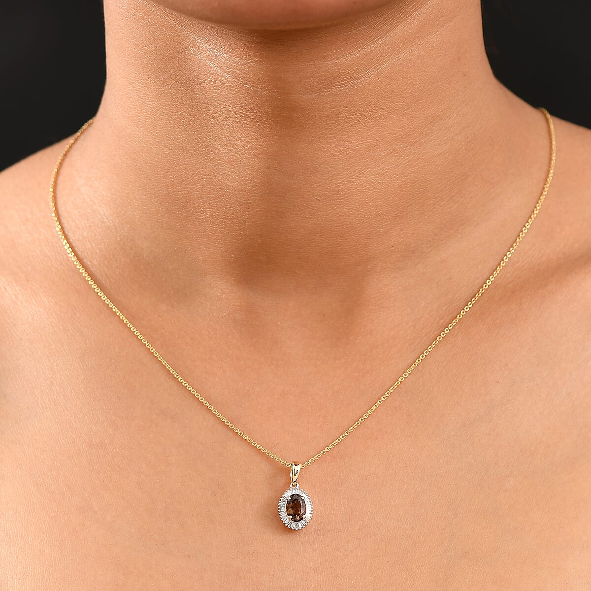 Luxoro AAA Madagascar Color Change Garnet and I2 Diamond 1.20 ctw Starry Bloom Pendant Necklace in 10K Yellow Gold 20 Inches image number 2
