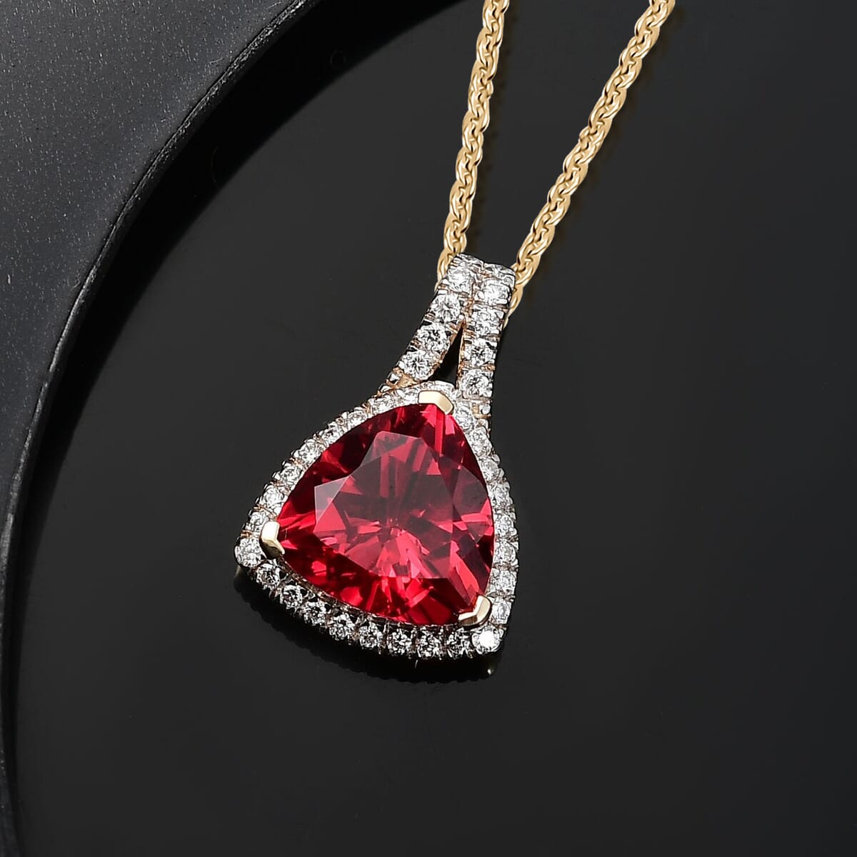 Certified & Appraised Luxuriant AAA Lab Grown Padparadscha Sapphire and E-F VS Lab Grown Diamond 5.07 ctw Pendant Necklace in 10K Yellow Gold 18 Inches image number 1