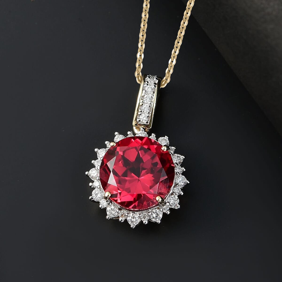 Certified & Appraised Luxuriant AAA Lab Grown Padparadscha Sapphire and E-F VS Lab Grown Diamond 5.50 ctw Pendant Necklace in 10K Yellow Gold 18 Inches image number 1