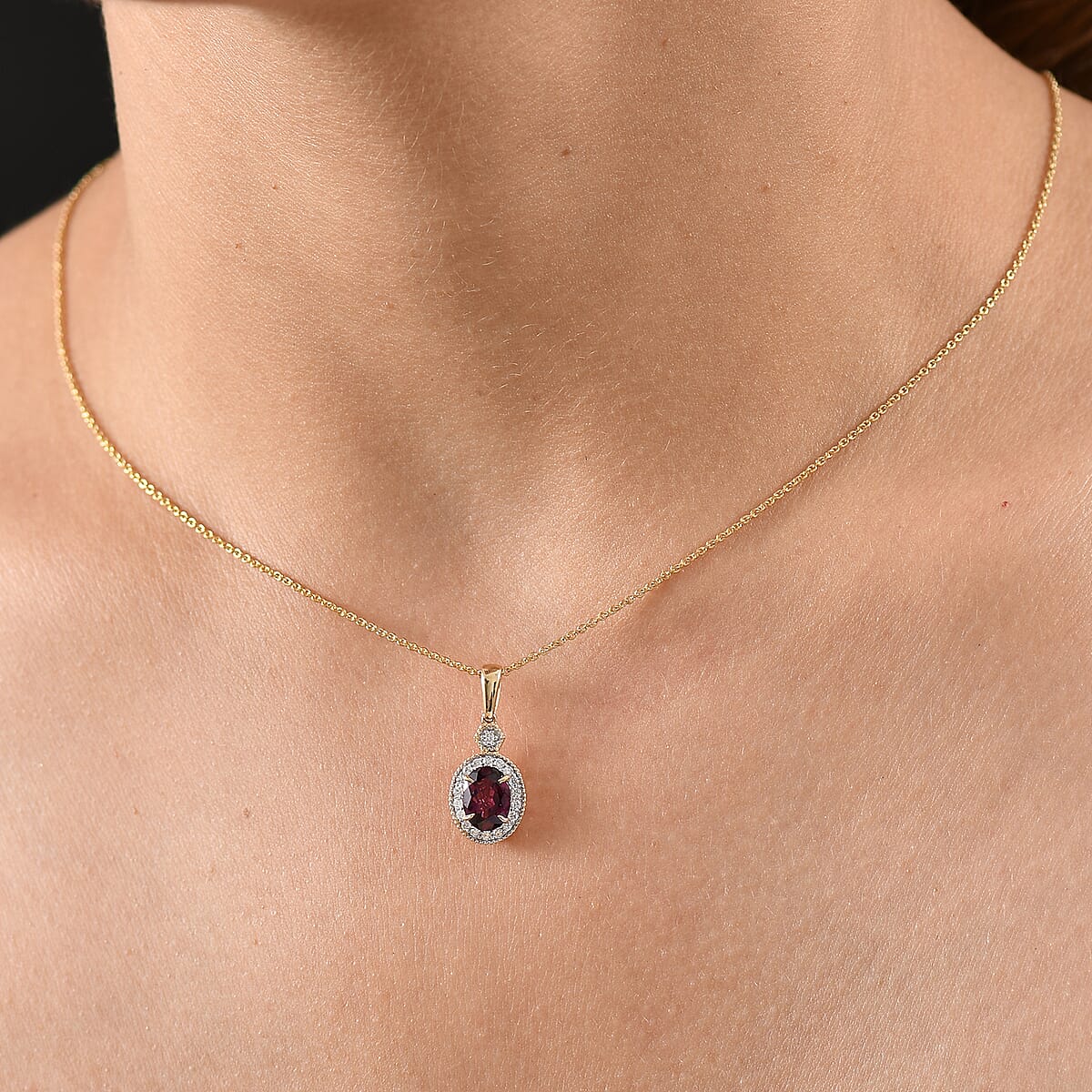 Luxoro AAA Radiant Ember Garnet and G-H I2 Diamond 1.65 ctw Pendant Necklace in 10K Yellow Gold 20 Inches image number 2