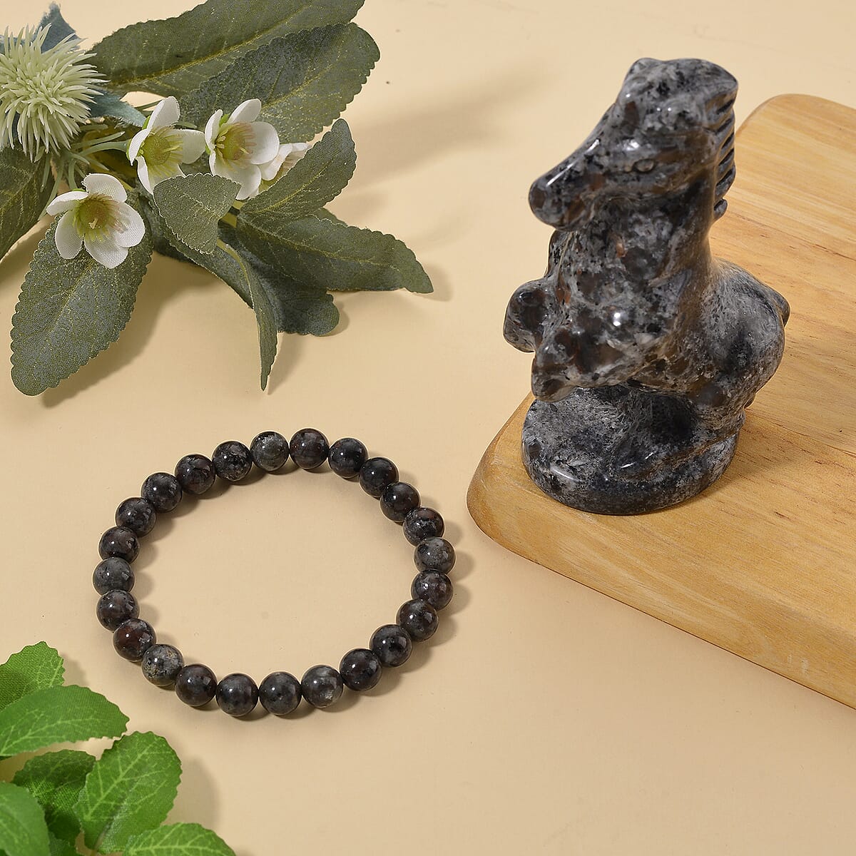 Natural Yooperlite 915.00 ctw Pixiu and Beaded Stretch Bracelet with Free UV Flash Light image number 1