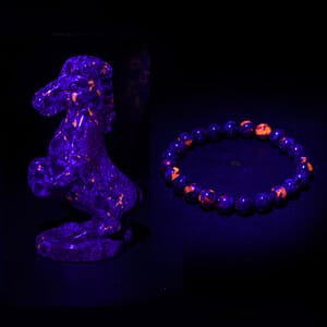 Natural Yooperlite 915.00 ctw Pixiu and Beaded Stretch Bracelet with Free UV Flash Light