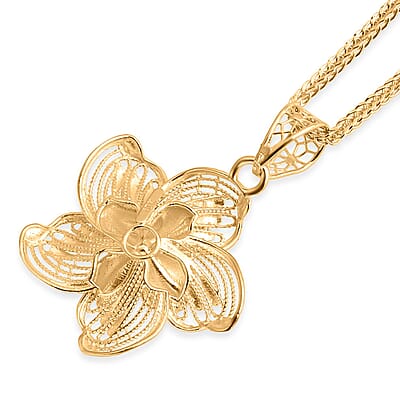 Blooming Flower Pendant Necklace in 10K Yellow Gold 3.10 Grams 20 Inches