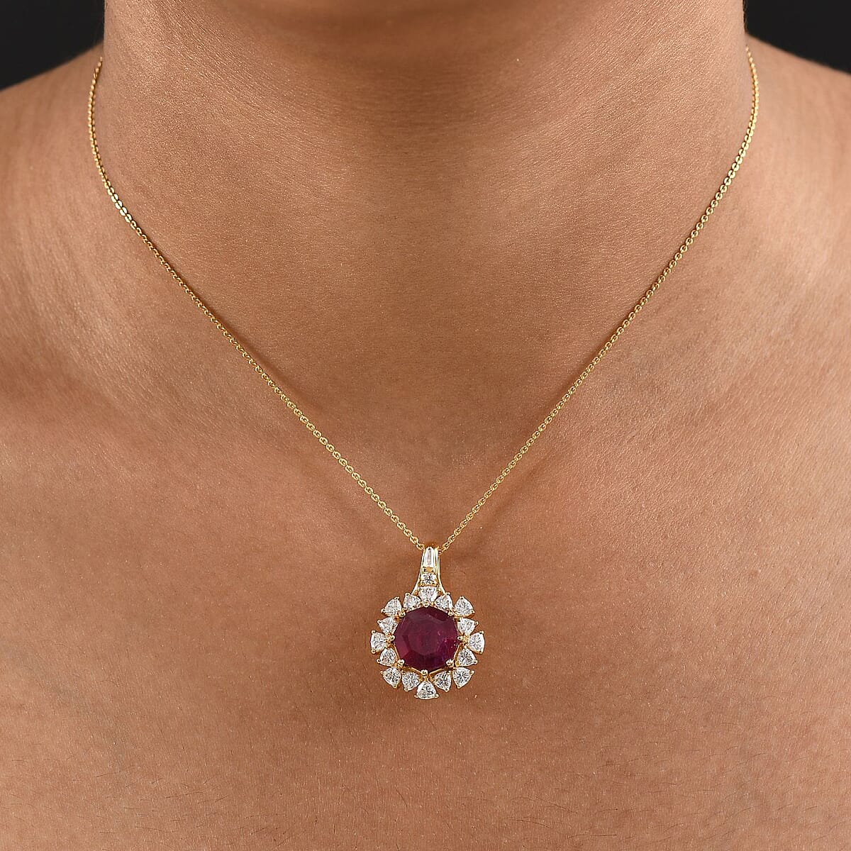 D'Joy Niassa Ruby (FF), Moissanite Pendant Necklace (20 Inches) in 18K Vermeil YG Over Sterling Silver 8.00 ctw image number 2