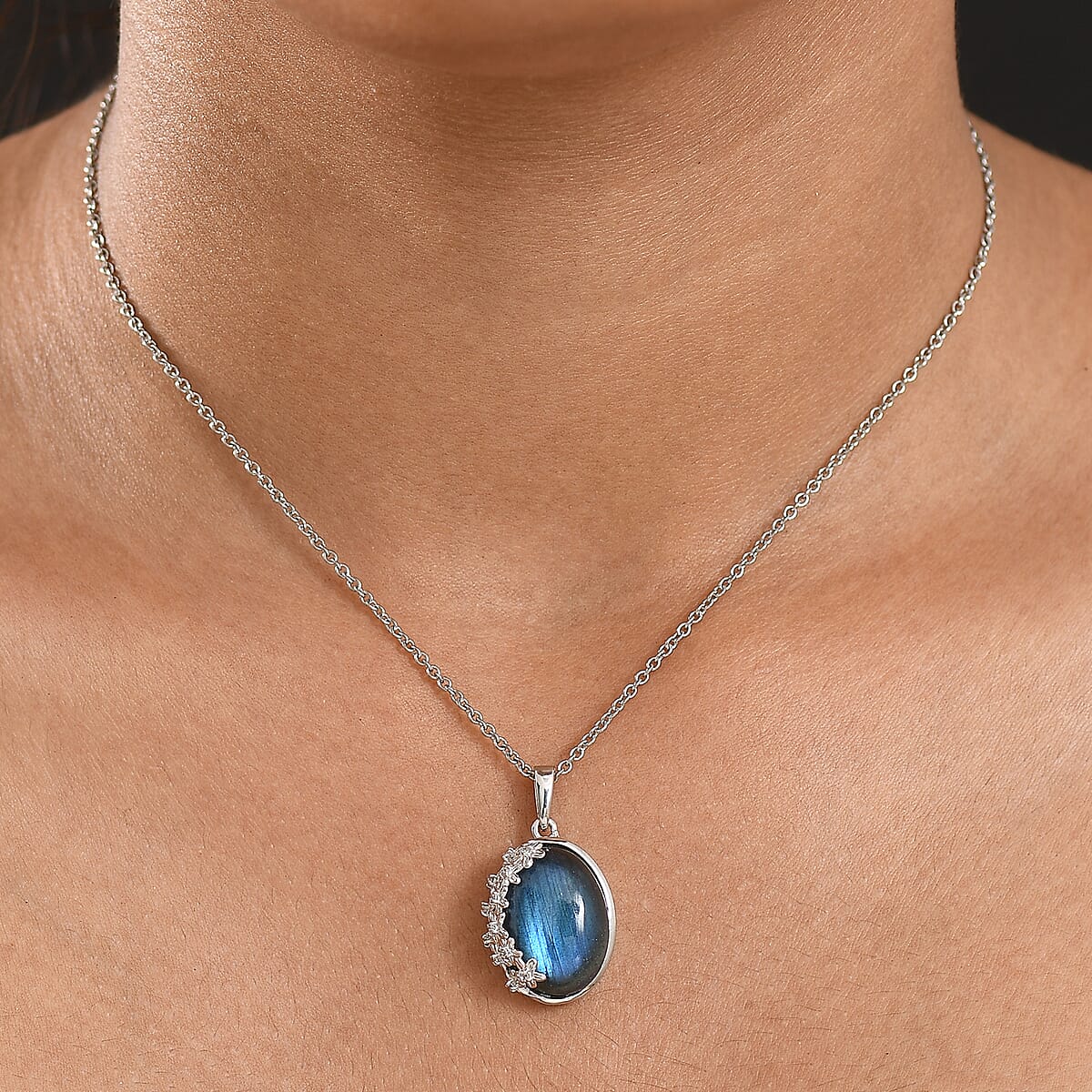 EverTrue Malagasy Labradorite and White Zircon 9.15 ctw Pendant in Platinum Bond with Stainless Steel Necklace 20 Inches image number 2