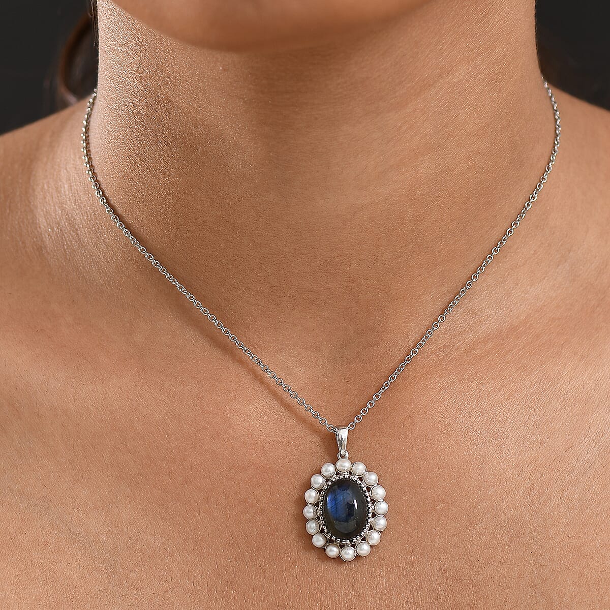 EverTrue AAA Malagasy Labradorite and Fresh Water Pearl 6.10 ctw Pendant in Platinum Bond with Stainless Steel Necklace 20 Inches image number 2