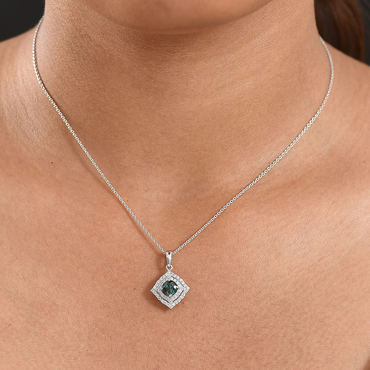 Certified & Appraised Luxoro AAA Pirineu Lagoon Tourmaline and I2 Diamond 1.21 ctw Pendant Necklace 20 Inches in 10K White Gold 4.94 Grams image number 2