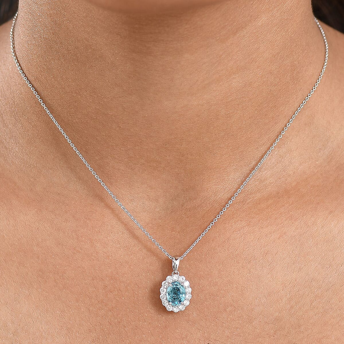 Certified & Appraised AAA Cambodian Blue Zircon and Luxuriant Lab Grown Diamond G-H SI 2.92 ctw Pendant Necklace 20 inches  image number 2