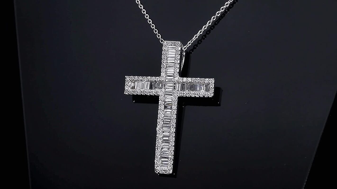 Luxuriant Lab Grown Diamond Cross Pendant Necklace in Rhodium Over Sterling Silver 1.00 ctw  (20 Inches)