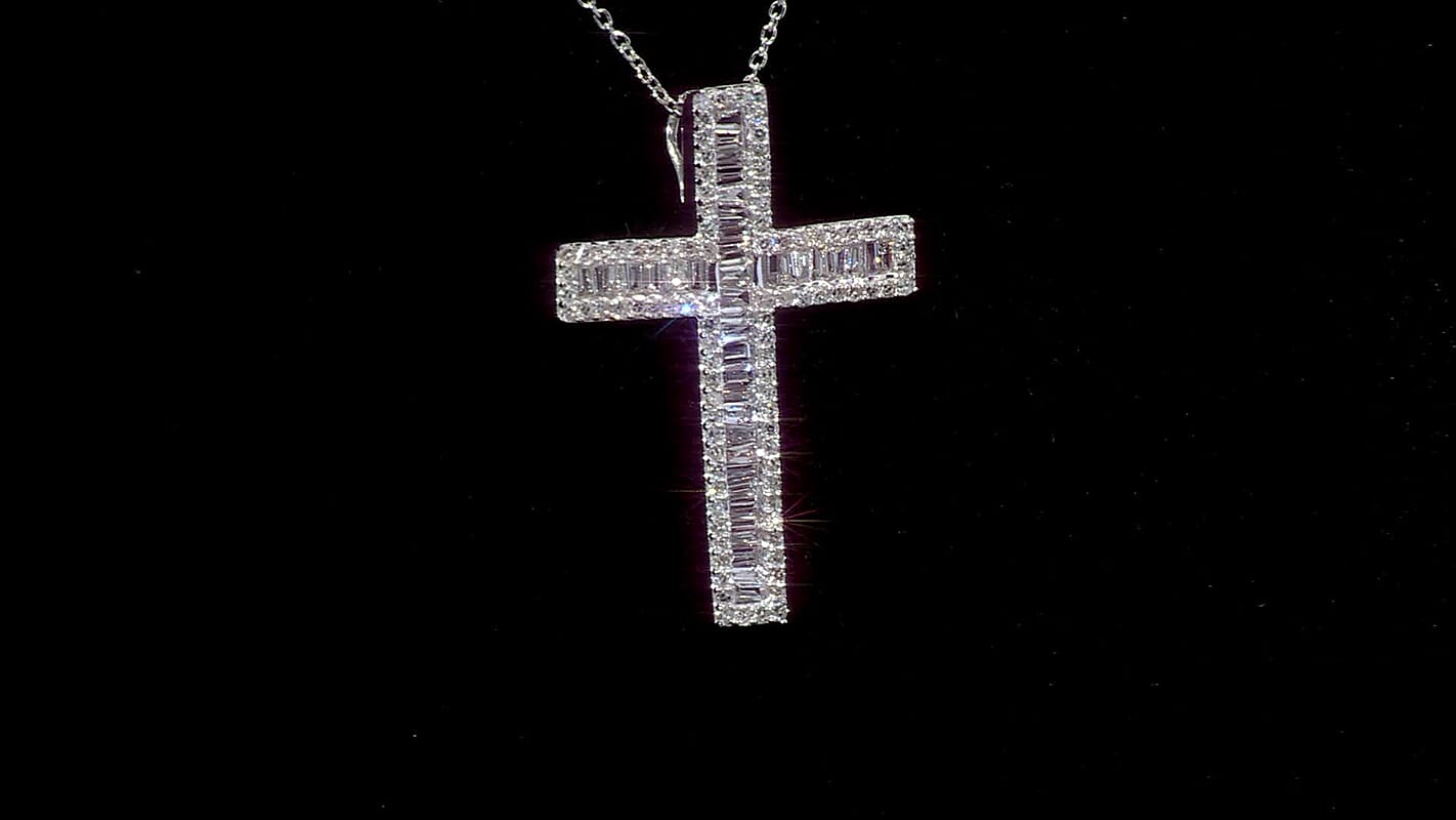Luxuriant Lab Grown Diamond Cross Pendant Necklace in Rhodium Over Sterling Silver 1.00 ctw  (20 Inches)