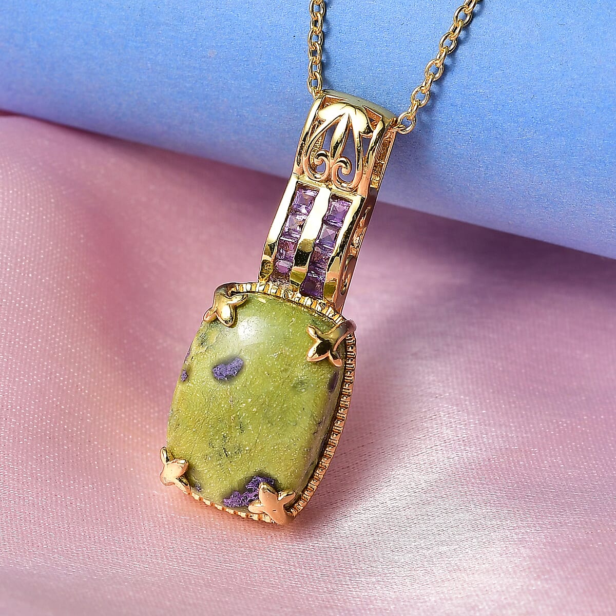 EverTrue Tasmanian Stichtite and African Amethyst 14.00 ctw Pendant in 18K YG Plated with ION Plated YG Stainless Steel Necklace 20 Inches image number 1