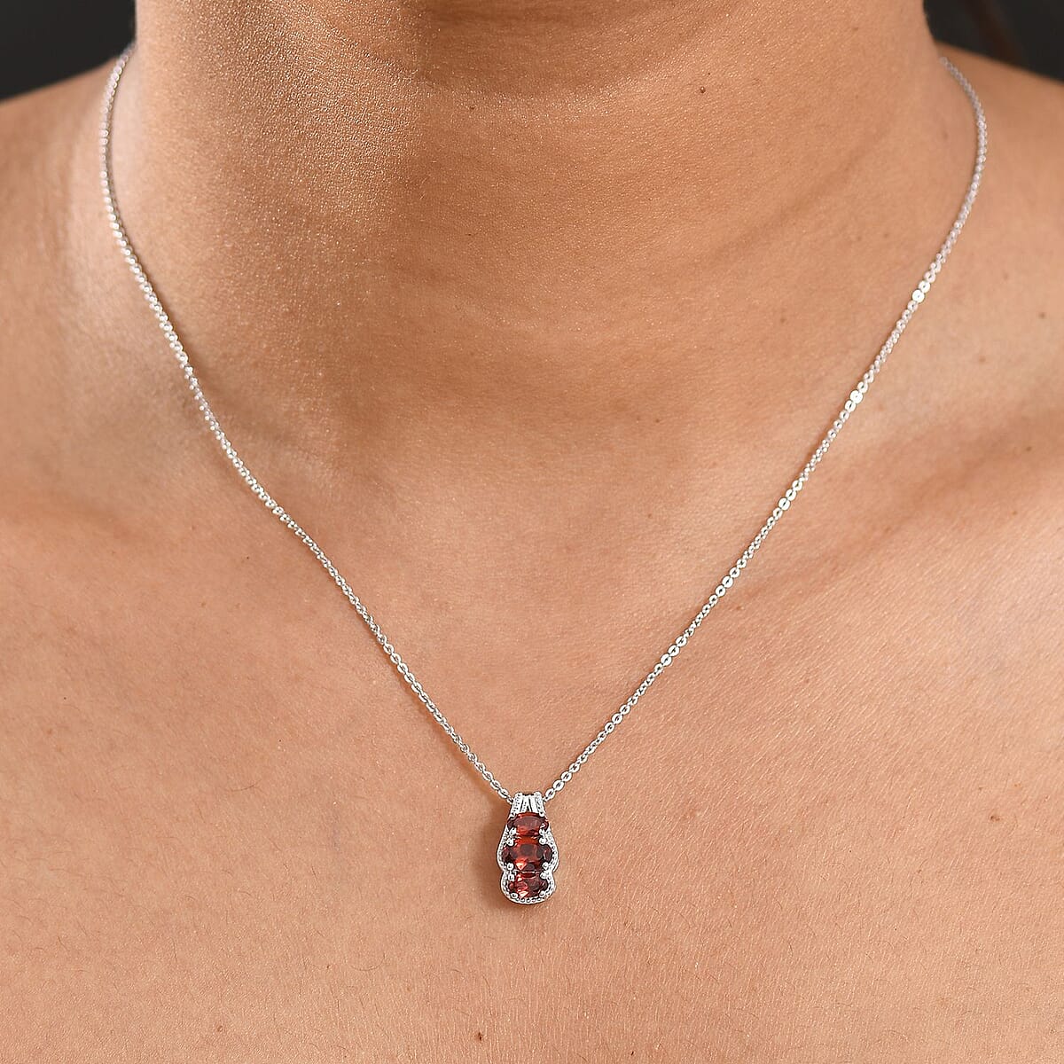 D'Joy Mozambique Garnet Pendant Necklace (20 Inches) in Rhodium Over Sterling Silver 1.20 ctw image number 2