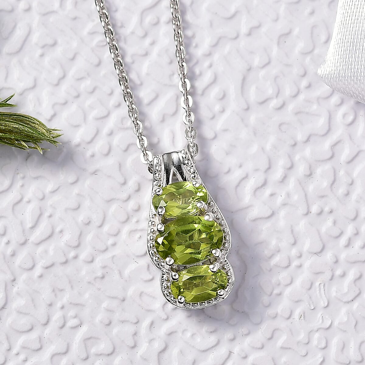 D'Joy Hebei Peridot 1.00 ctw Pendant Necklace in Rhodium Over Sterling Silver 20 Inches image number 1