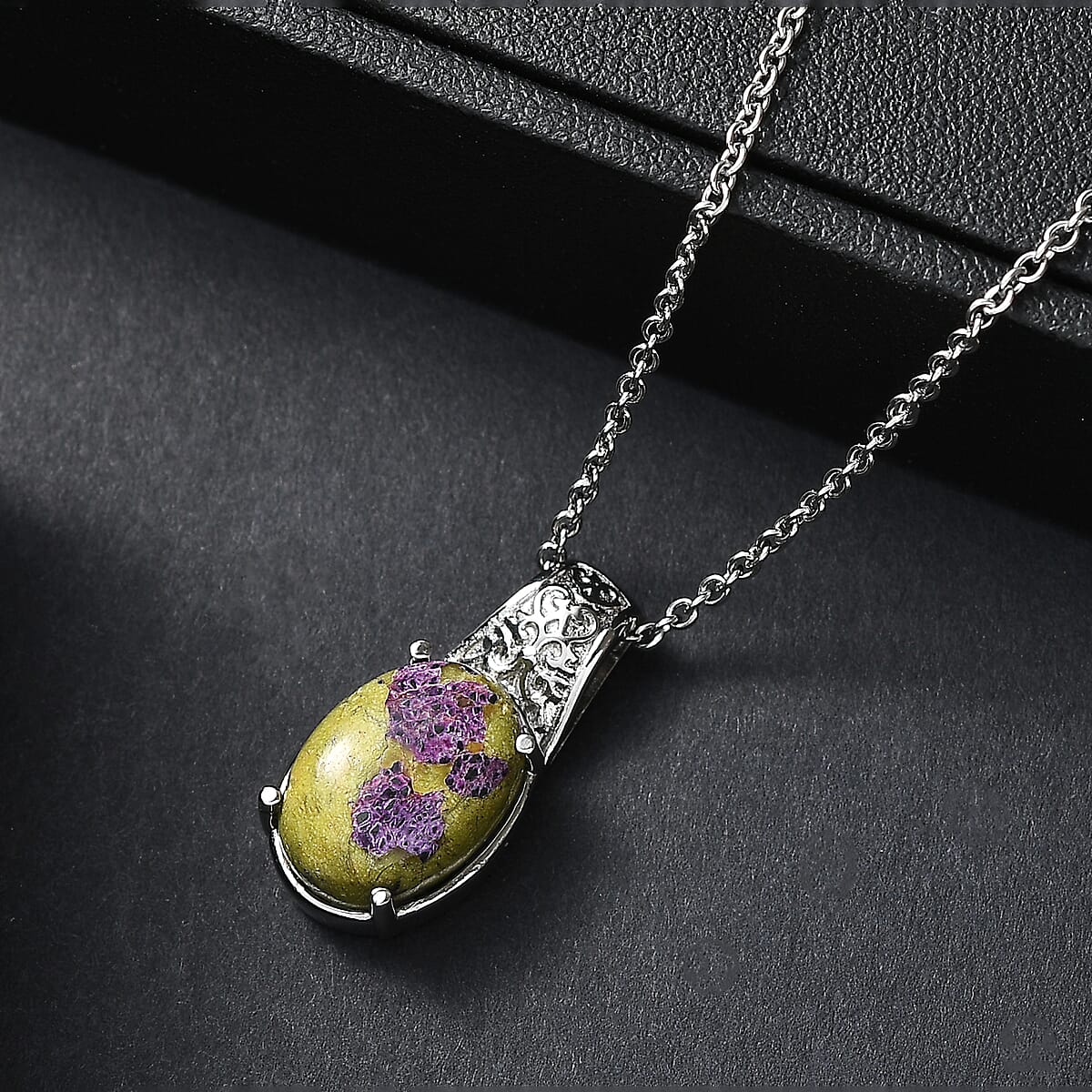 EverTrue Tasmanian Stichtite 6.90 ctw Natures Mystic Pendant Necklace in Stainless Steel (20 Inches) image number 1