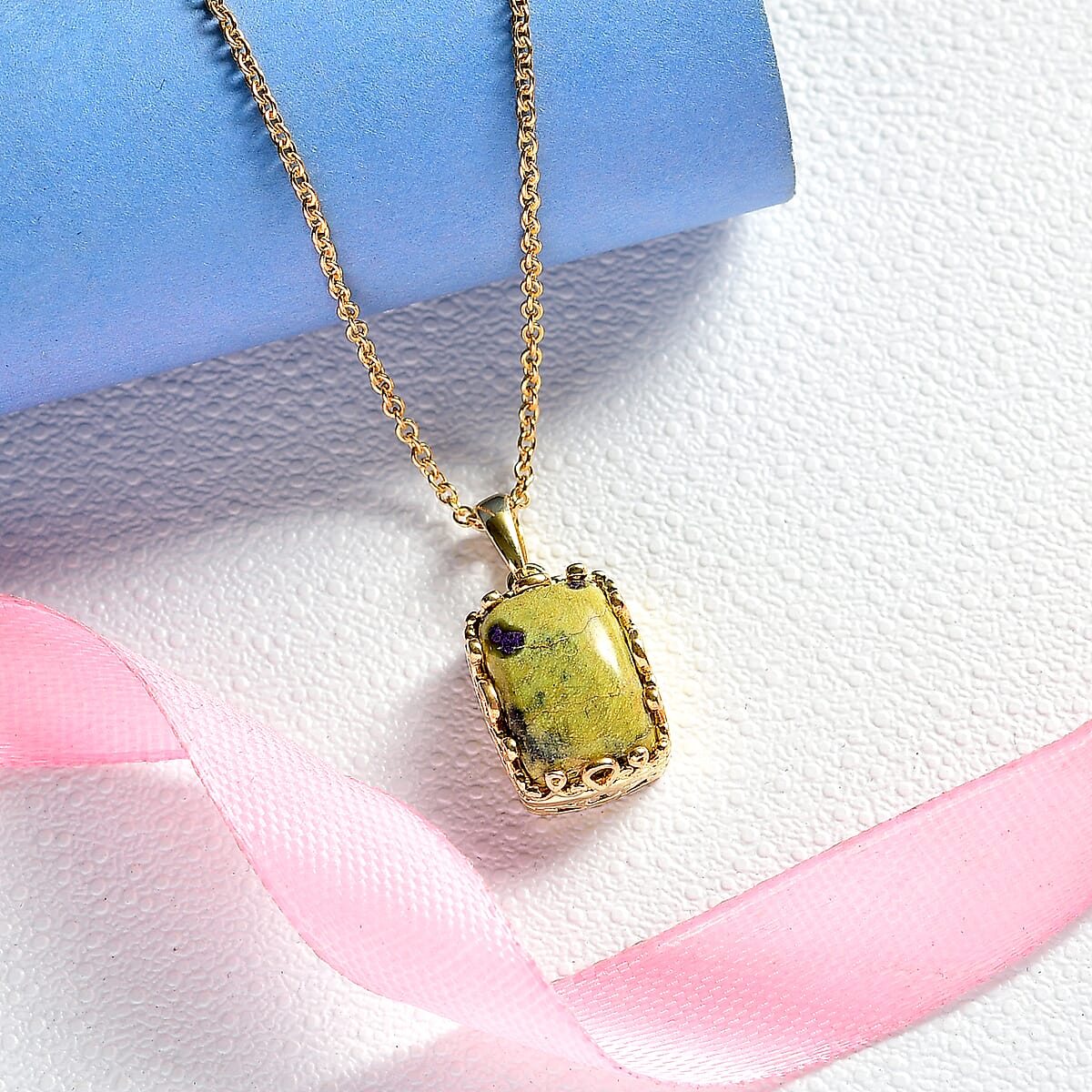 EverTrue Tasmanian Stichtite 6.50 ctw Earthborn Crown Majesty Pendant in 18K YG Plated with ION Plated YG Stainless Steel Necklace 20 Inches image number 1