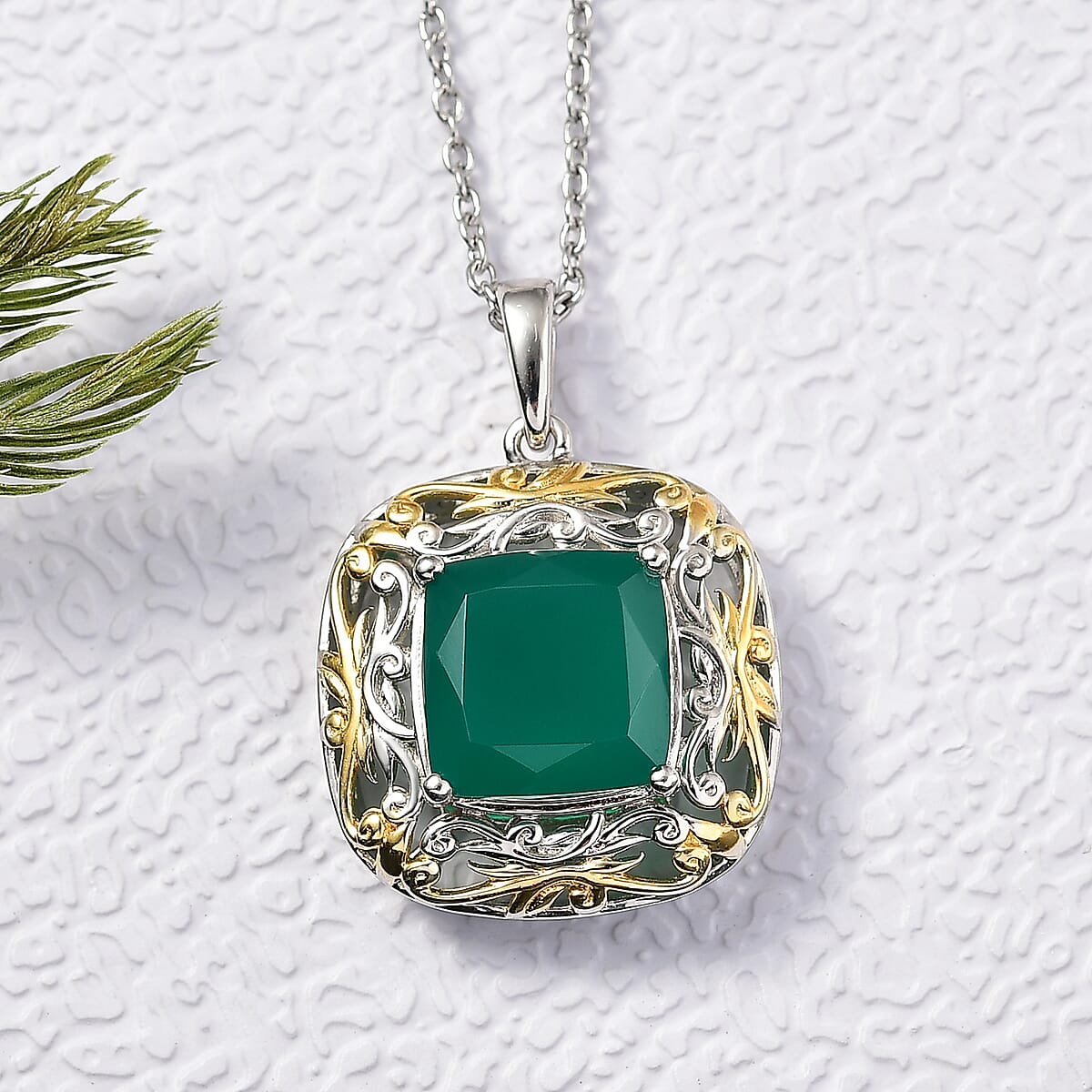 EverTrue Verde Onyx 5.30 ctw Pendant in 18K YG Plated and Platinum Bond with Stainless Steel Necklace 20 Inches image number 1