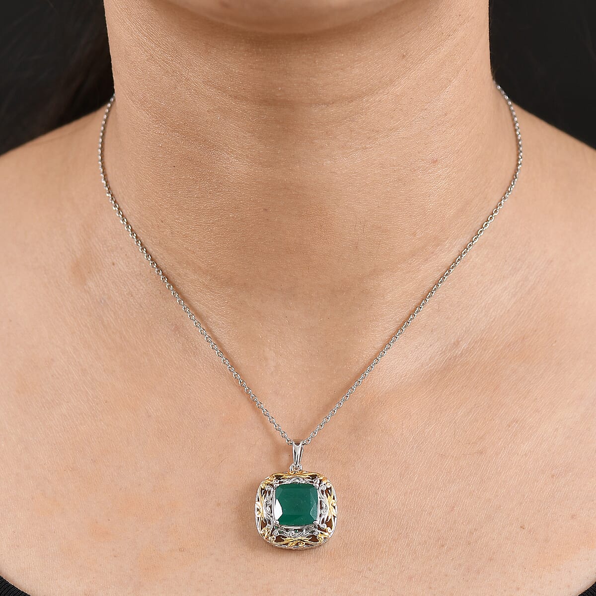 EverTrue Verde Onyx 5.30 ctw Pendant in 18K YG Plated and Platinum Bond with Stainless Steel Necklace 20 Inches image number 2