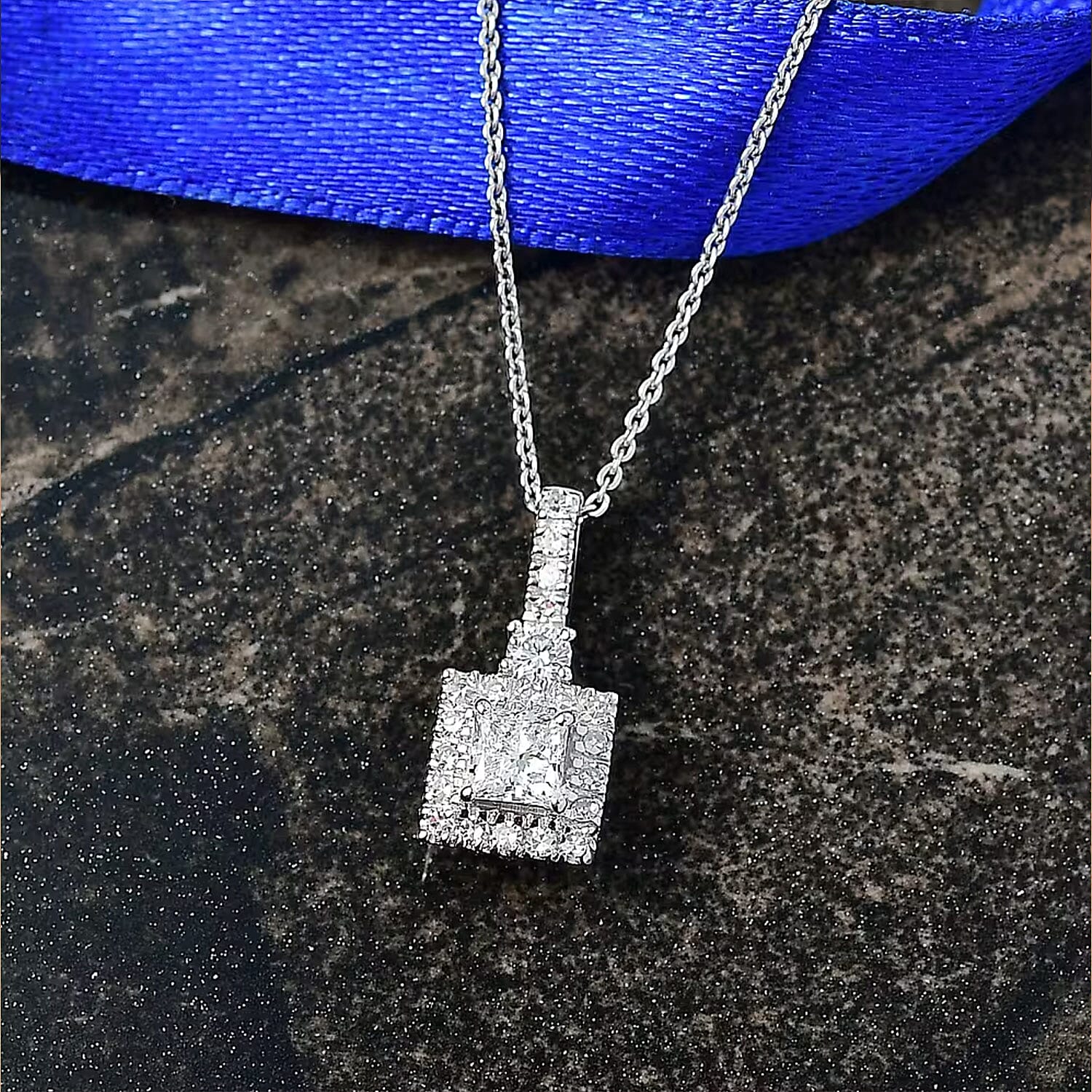 Luxuriant Lab Grown Diamond G-H SI 0.90 ctw Classic Halo Pendant Necklace in Rhodium Over Sterling Silver 20 Inches